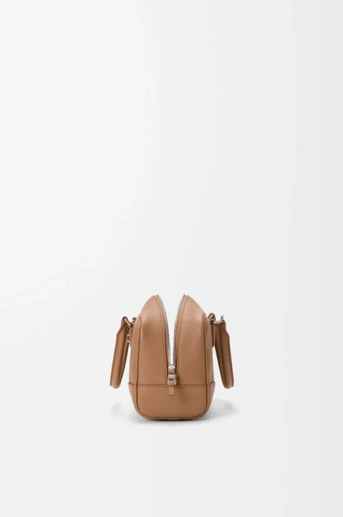 Amazona 23 bag in soft grained calfskin Mocha