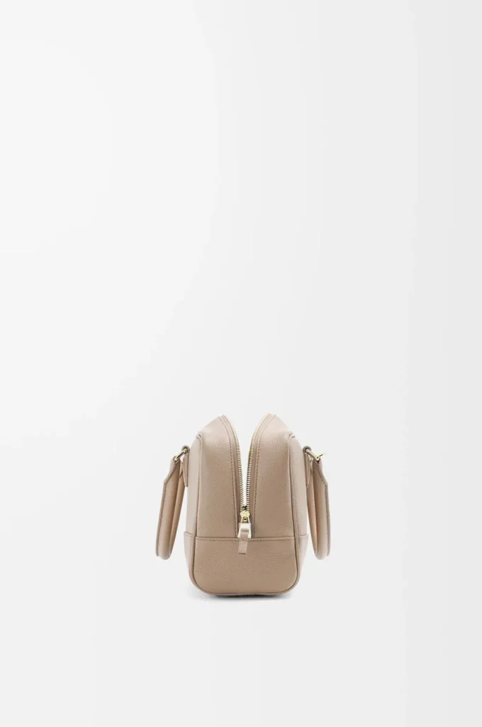 Amazona 23 bag in soft grained calfskin Sand
