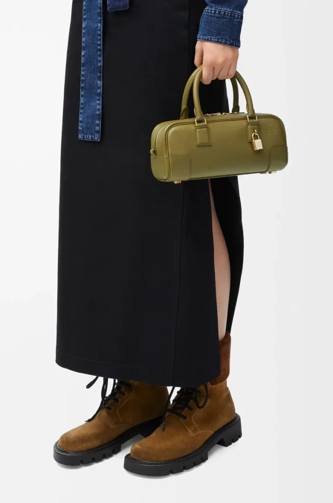Amazona 23 cropped bag in nappa calfskin Olive