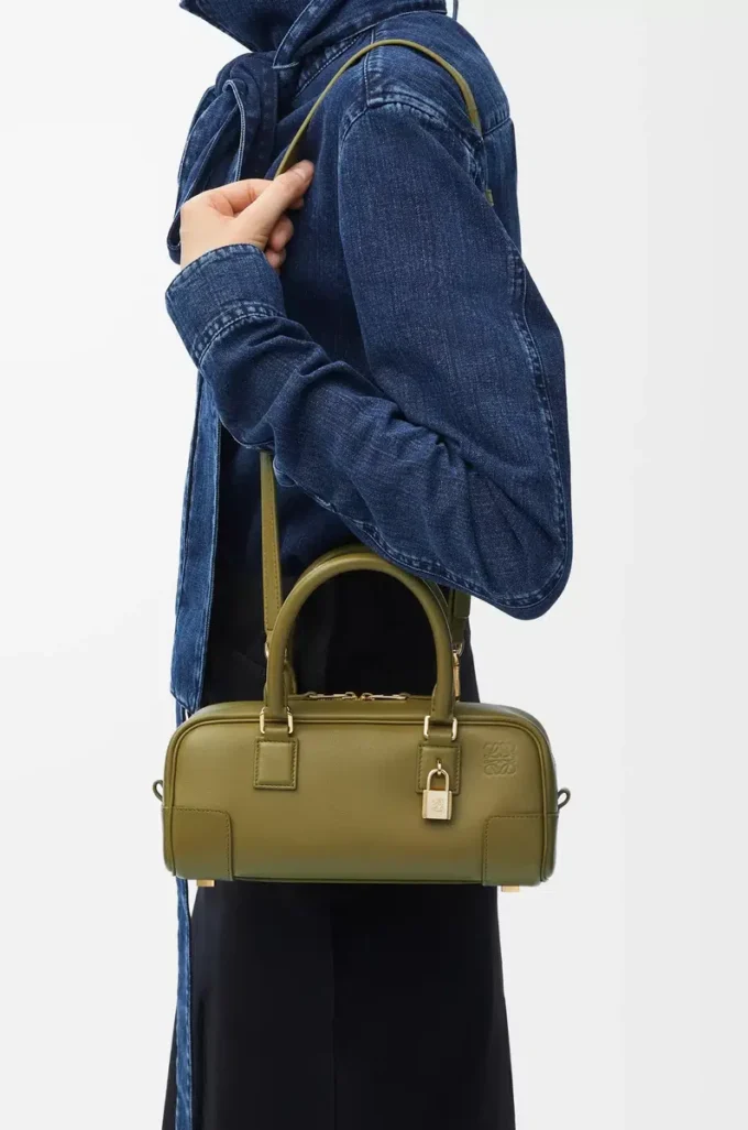 Amazona 23 cropped bag in nappa calfskin Olive