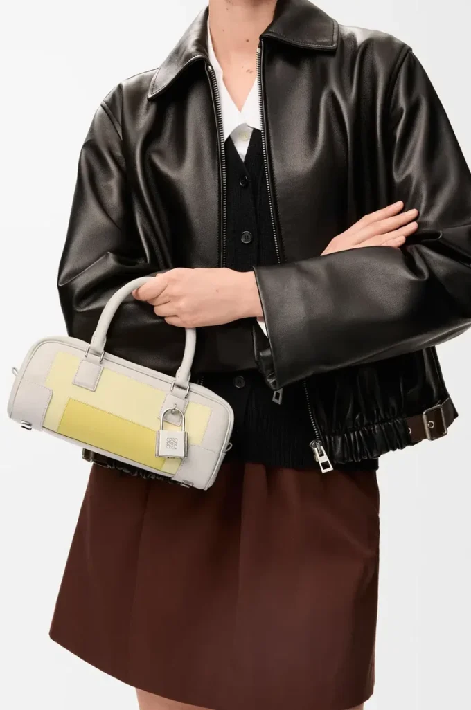 Amazona 23 cropped bag in nappa calfskin Pale Grey/Light Citrine