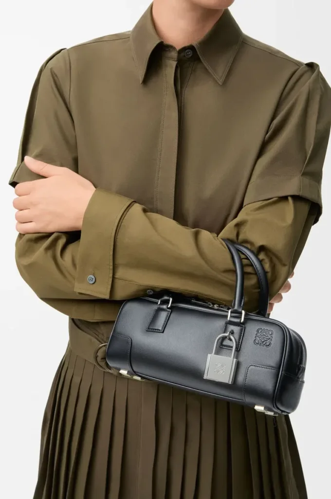 Amazona 23 cropped bag in shiny calfskin Black