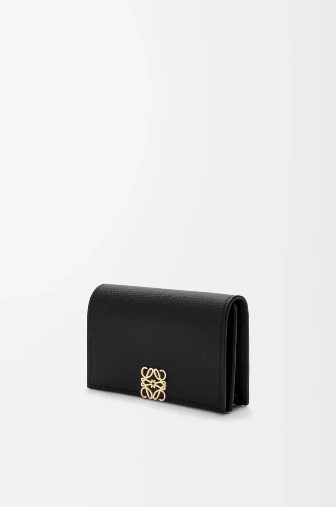 Anagram business cardholder in pebble grained calfskin Black/Gold