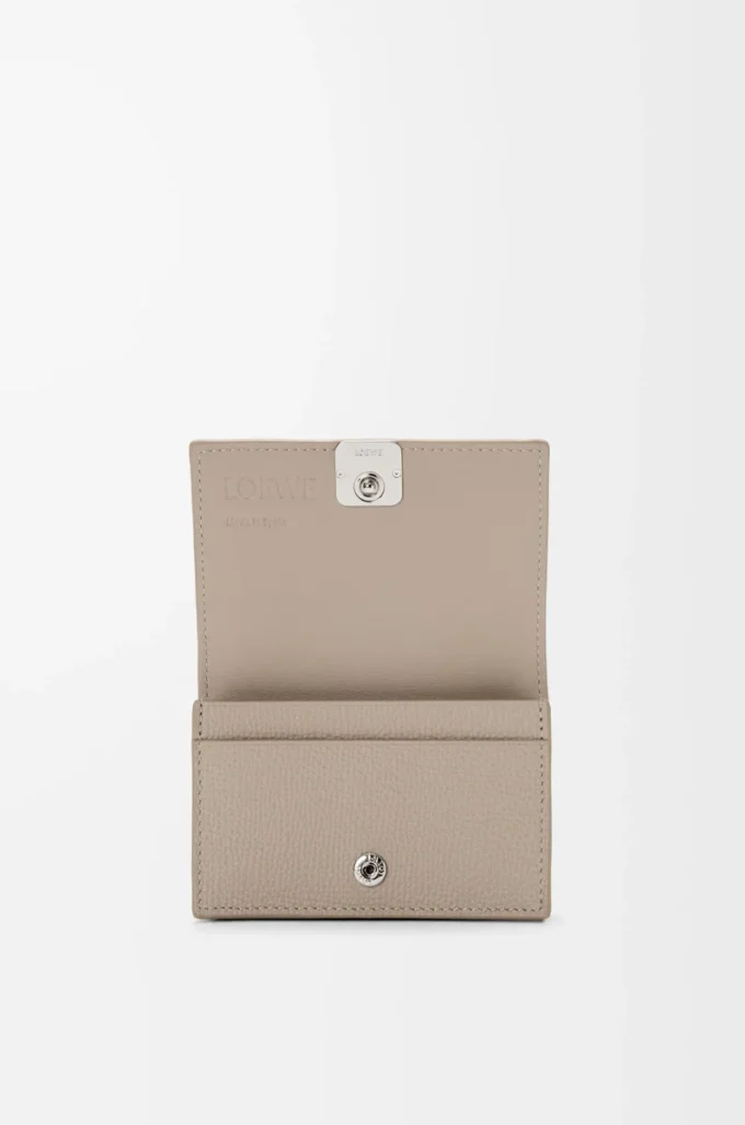 Anagram business cardholder in pebble grained calfskin Clay