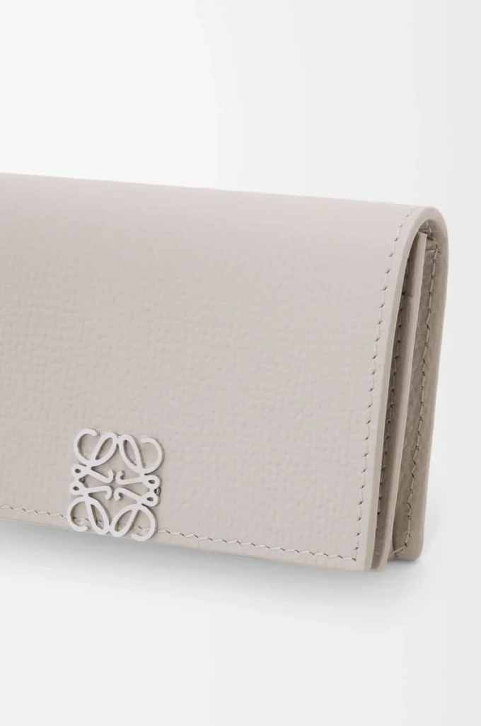 Anagram business cardholder in pebble grained calfskin Light Ghost