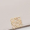 Anagram business cardholder in pebble grained calfskin Light Ghost Grey