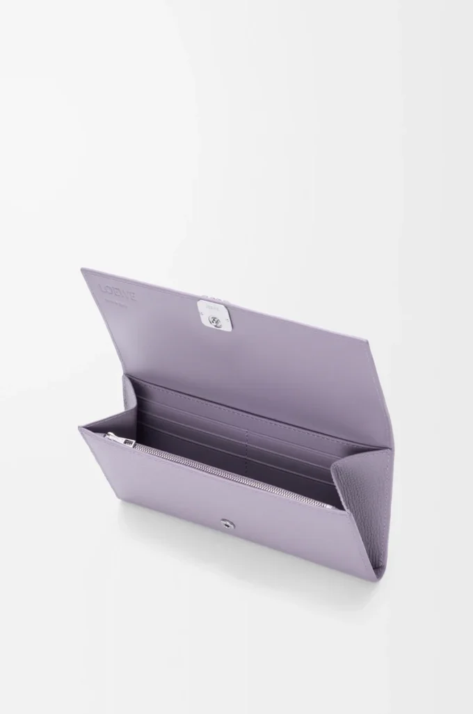Anagram continental wallet in pebble grained calfskin Dirty Mauve