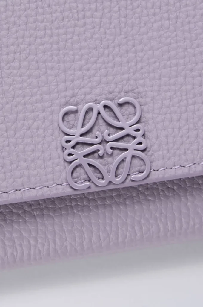 Anagram continental wallet in pebble grained calfskin Dirty Mauve