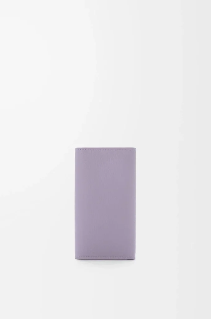 Anagram key case in pebble grained calfskin Dirty Mauve