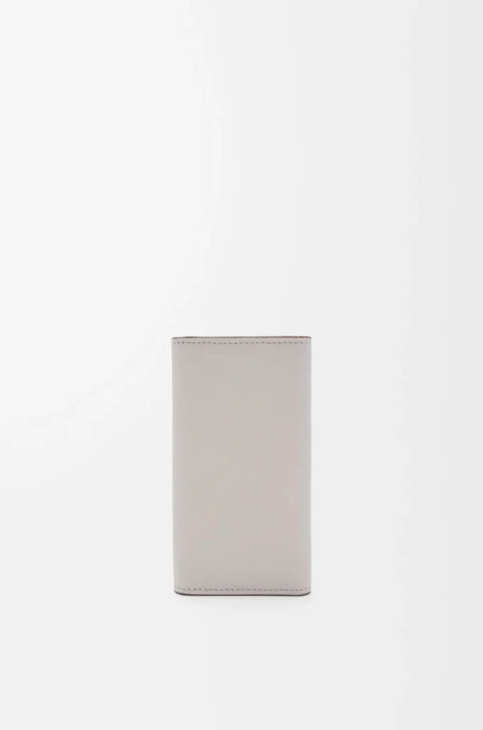 Anagram key case in pebble grained calfskin Light Ghost Grey Anagram key case in pebble grained calfskin Light Ghost Grey