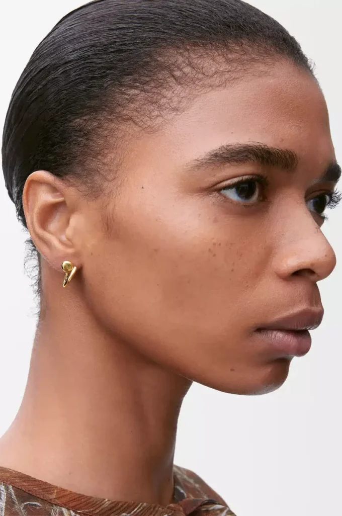 Anagram Pebble mini hoop earrings in sterling silver Gold