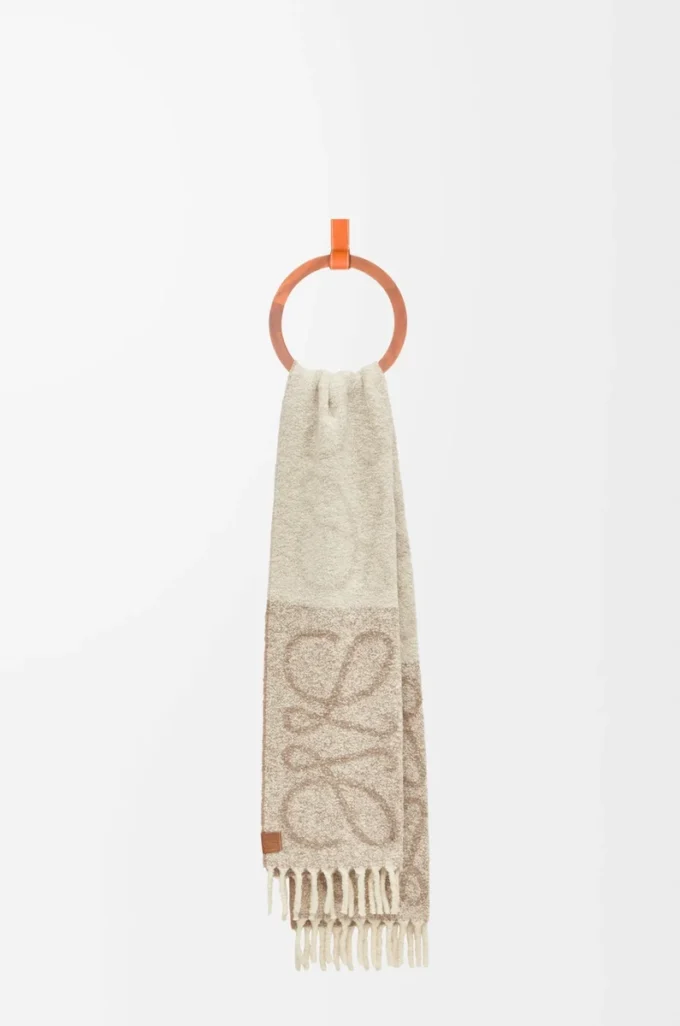 Anagram scarf in alpaca and wool Beige/White
