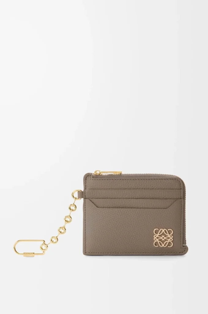 Anagram square coin cardholder in pebble grained calfskin Taupe Anagram square coin cardholder in pebble grained calfskin Taupe