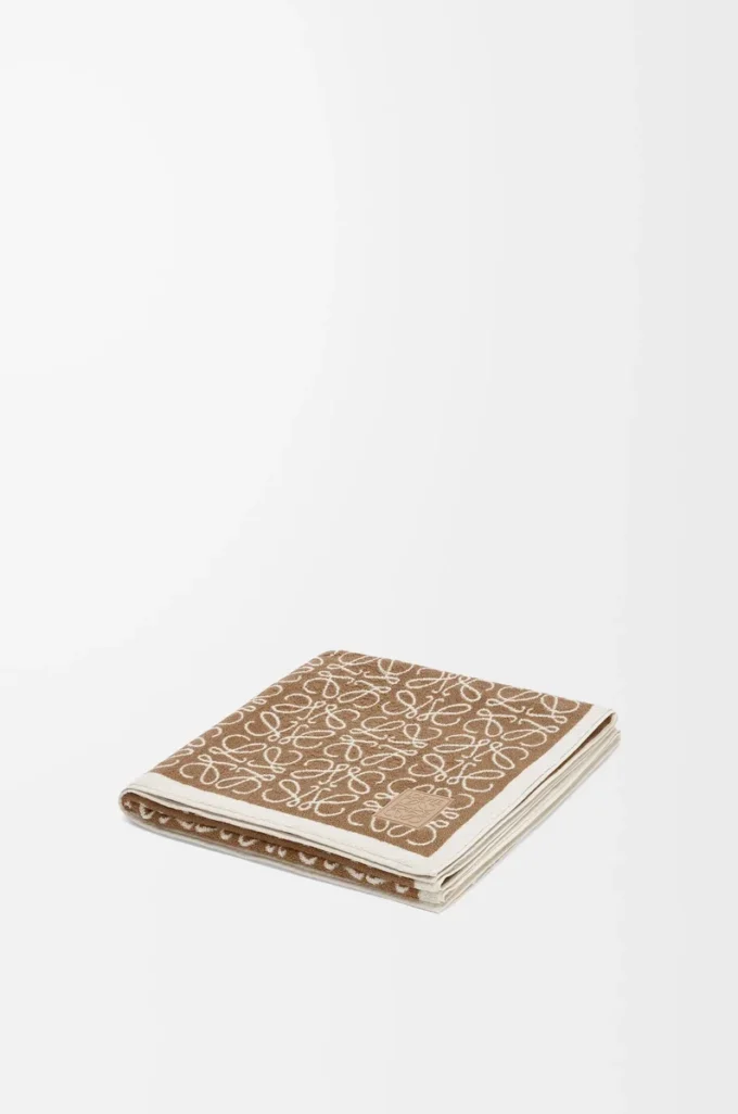 Anagram towel in cotton Beige