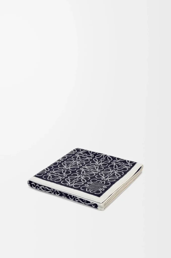 Anagram towel in cotton Navy Blue