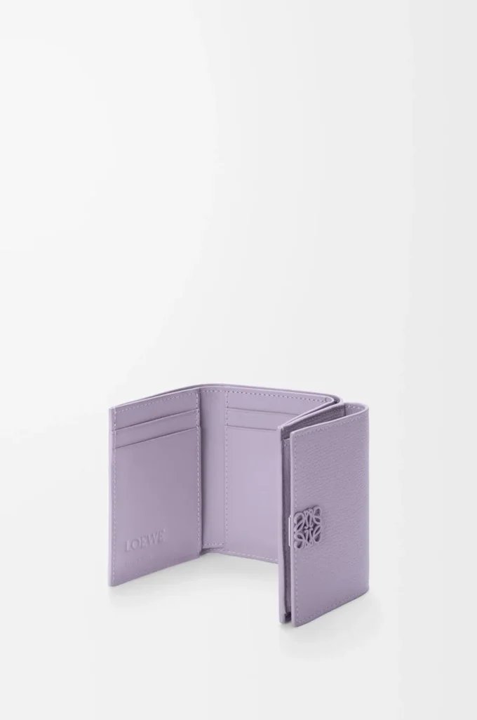 Anagram trifold wallet in pebble grained calfskin Dirty Mauve