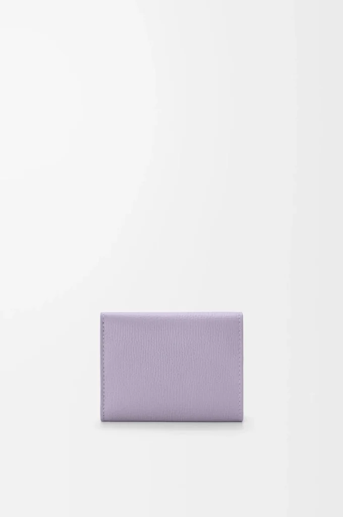 Anagram trifold wallet in pebble grained calfskin Dirty Mauve