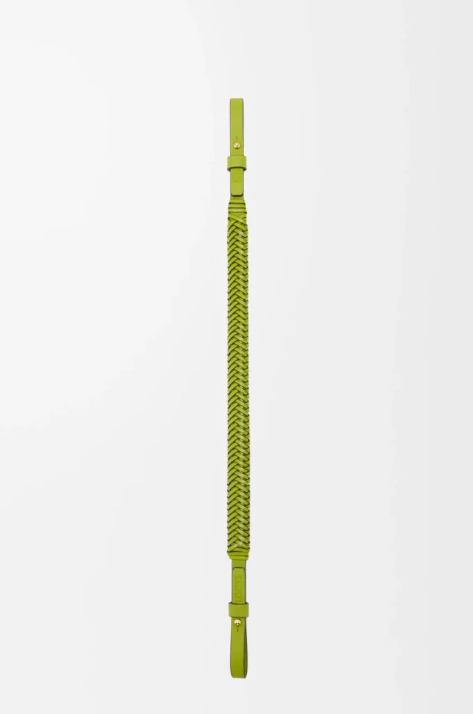 Arrow short strap in calfskin Meadow Green