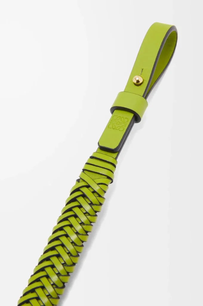 Arrow short strap in calfskin Meadow Green