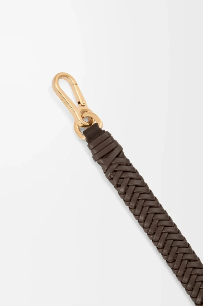Arrow short strap in classic calfskin Chocolate