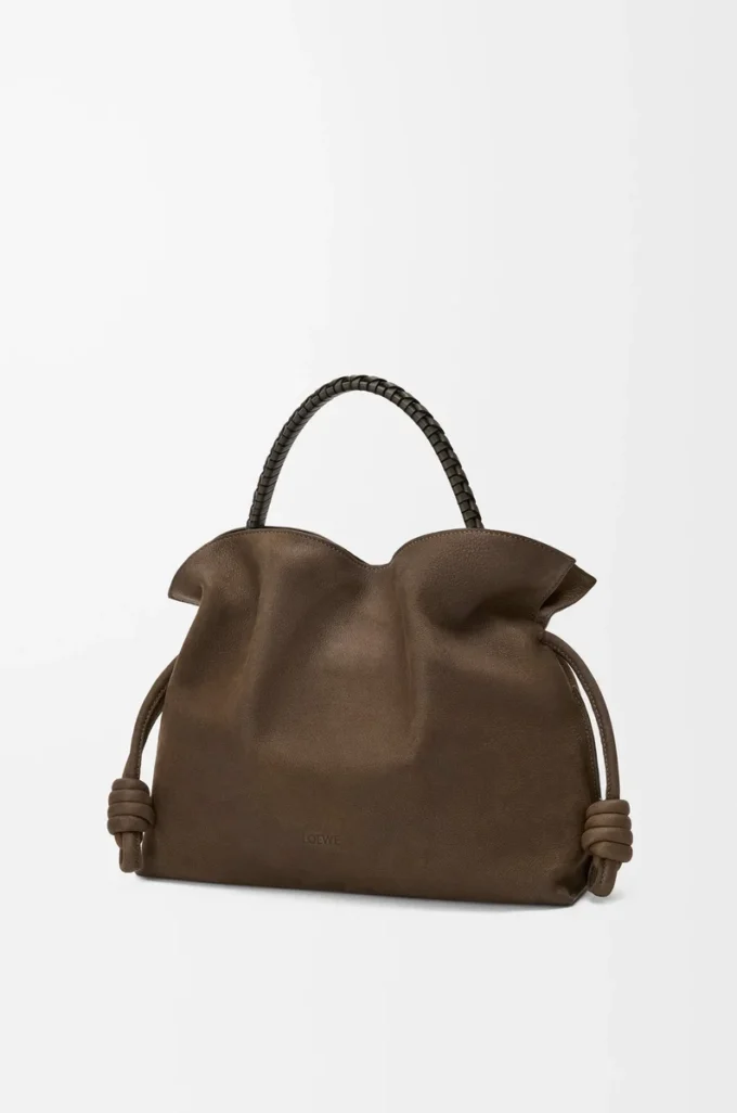 Arrow short strap in classic calfskin Chocolate