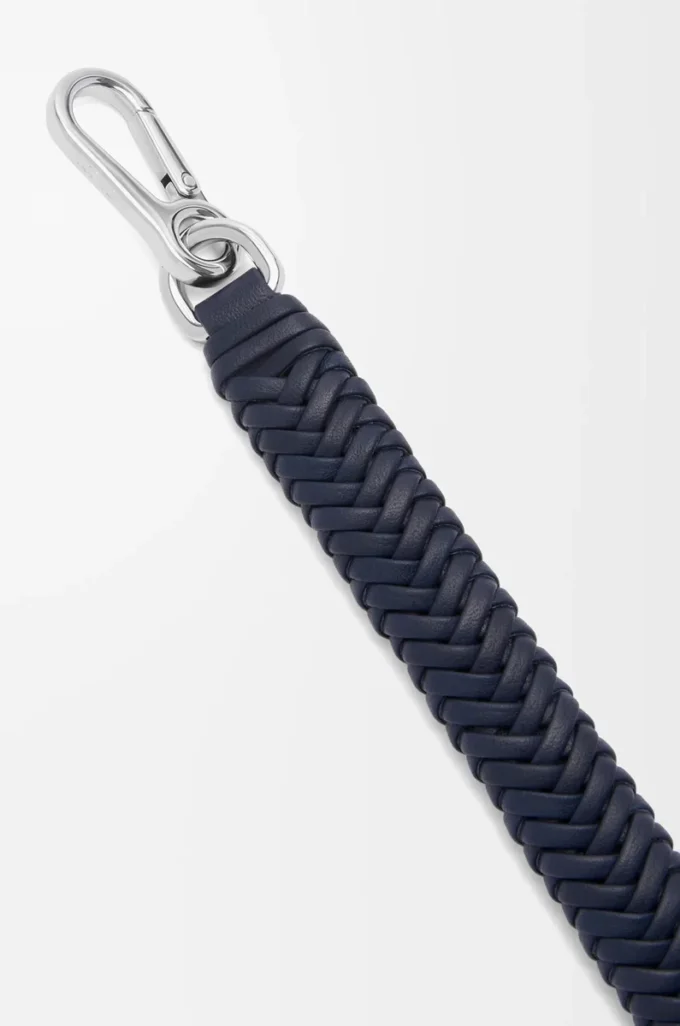 Arrow short strap in classic calfskin Deep Navy