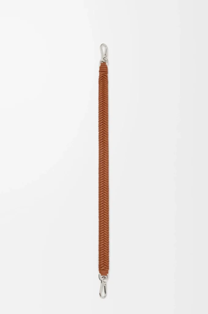 Arrow short strap in classic calfskin Squirrel