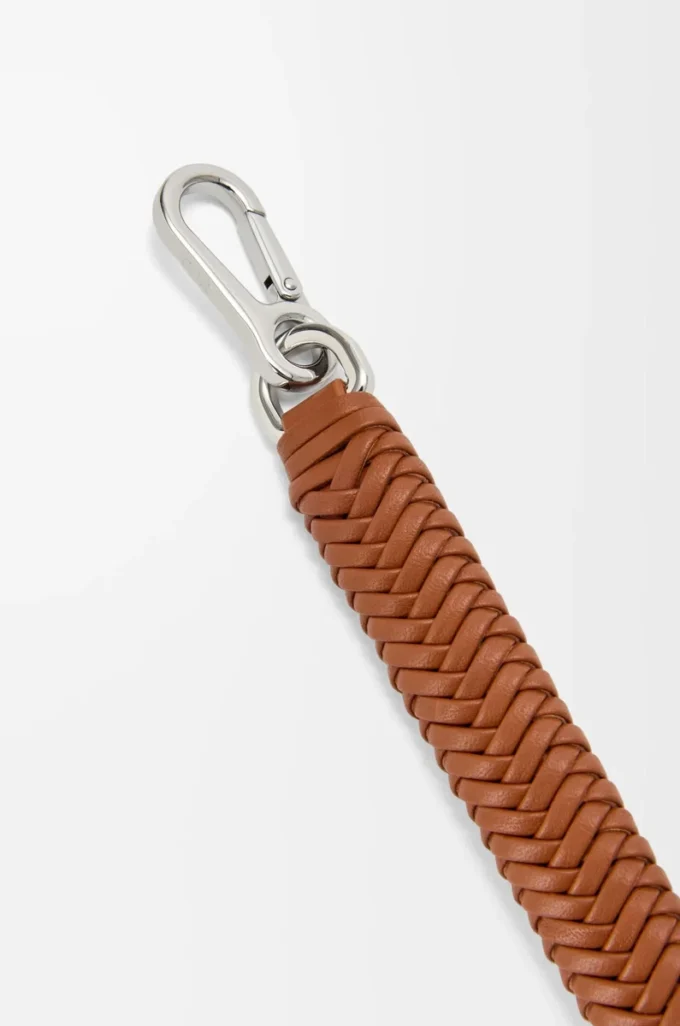 Arrow short strap in classic calfskin Squirrel