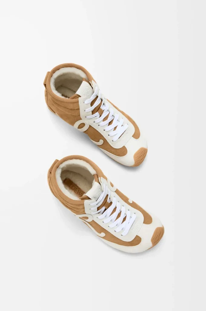 Ballet Runner 2.0 high-top in suede and shearling Tan/White