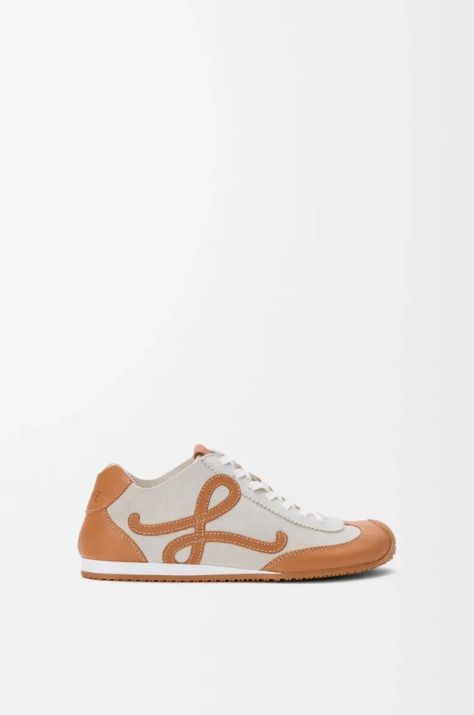Ballet Runner 2.0 unlined in deerskin and vegetable-tanned calfskin Soft White/Tan