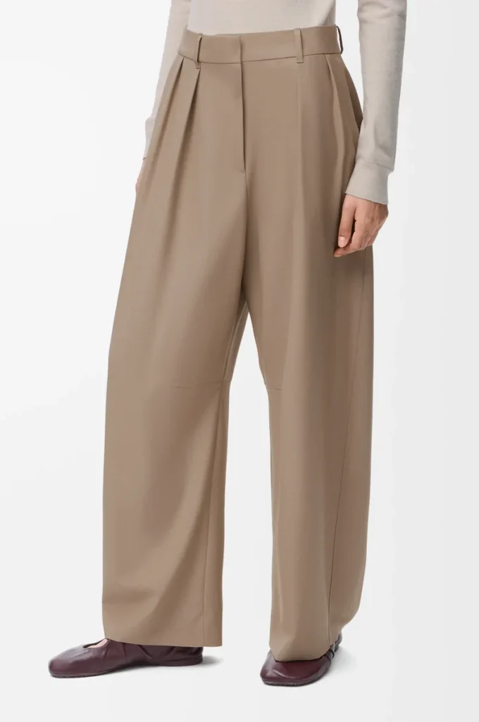 Barrel trousers in wool Sand Barrel trousers in wool Sand