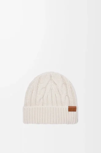 Beanie in wool Ecru