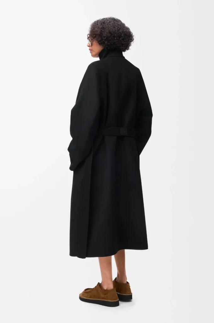 Belted coat in wool and cashmere Black