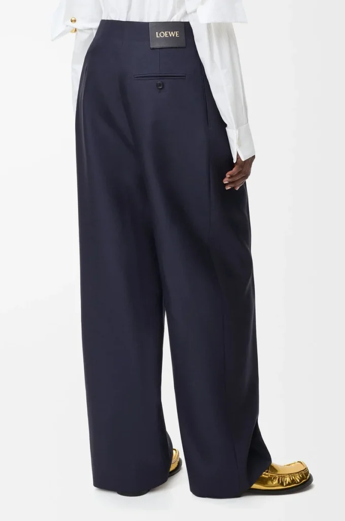 Belted trousers in wool and silk Navy Blue Belted trousers in wool and silk Navy Blue