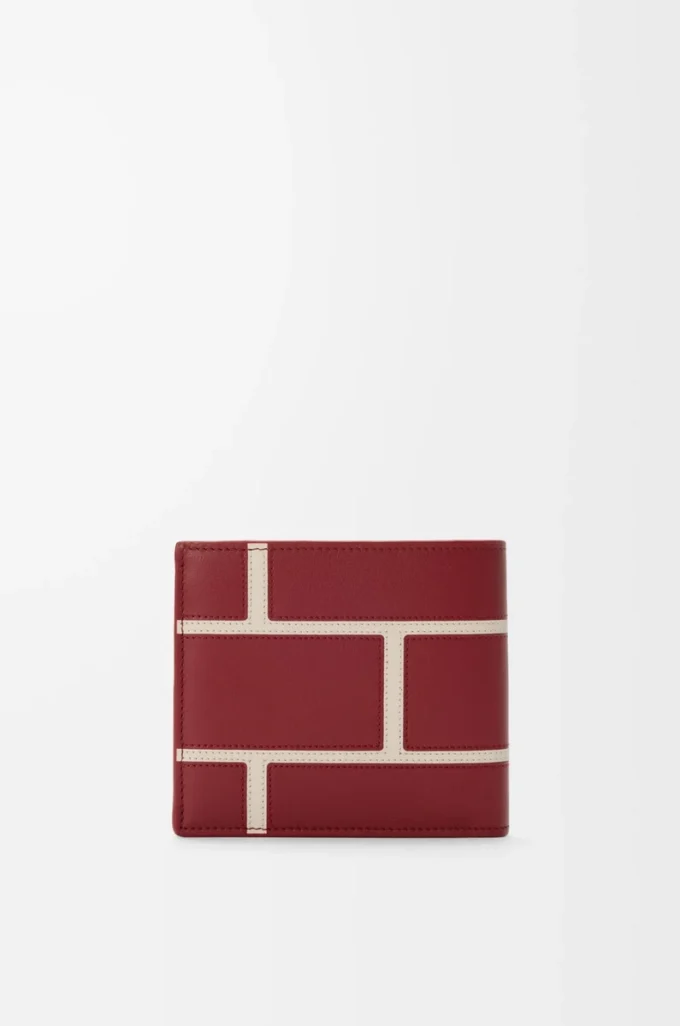 Bifold wallet in classic calfskin Burnt Red