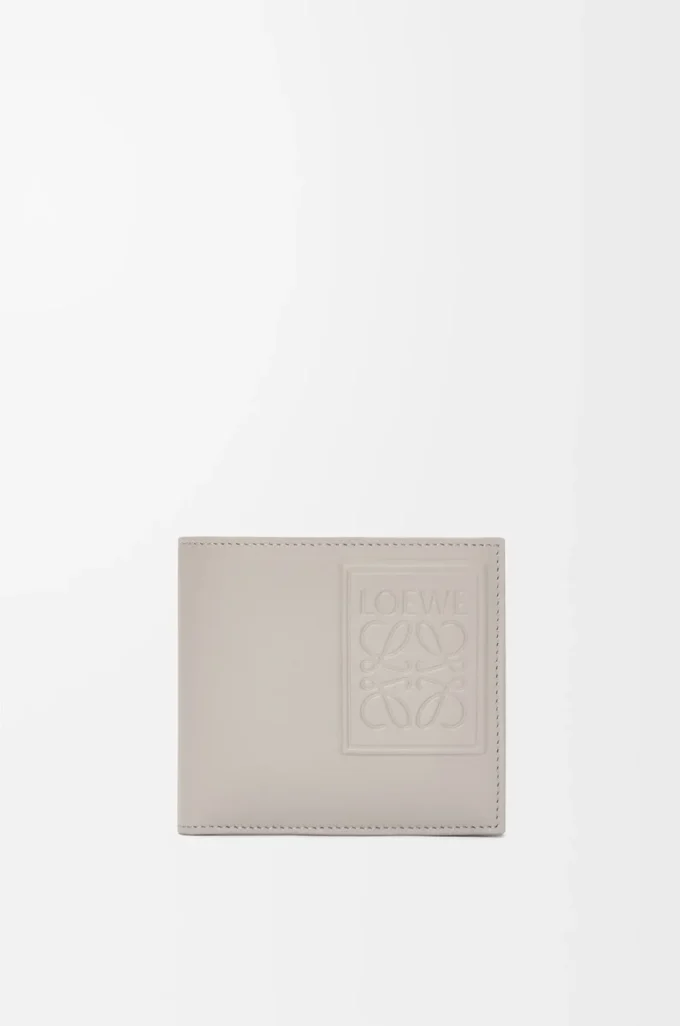 Bifold wallet in satin calfskin Shell Grey Bifold wallet in satin calfskin Shell Grey