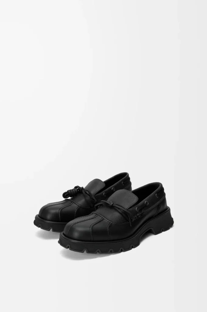 Bobby derby in calfskin and vegetable-tanned calfskin Black