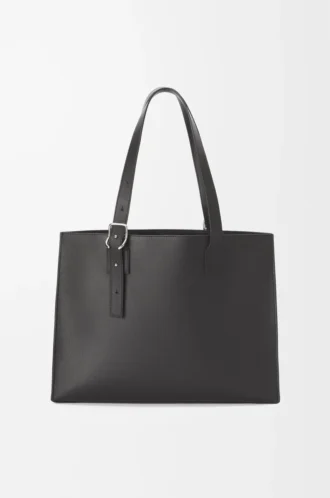 Buckle horizontal tote in classic calfskin Black