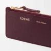 Coin cardholder in smooth and grained calfskin Dark Burgundy Coin cardholder in smooth and grained calfskin Dark Burgundy