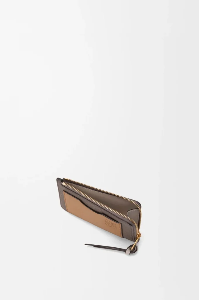 Coin cardholder in soft grained calfskin Taupe/Gold Coin cardholder in soft grained calfskin Taupe/Gold