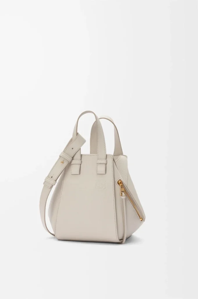 Compact Hammock bag in soft grained calfskin Light Ghost