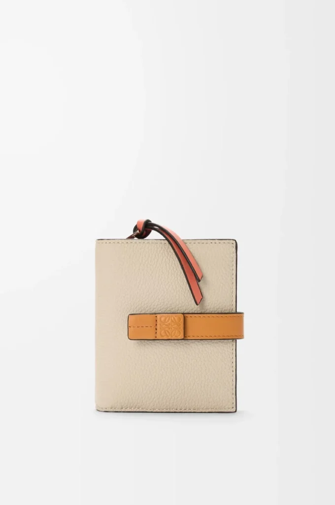 Compact zip wallet in soft grained calfskin Light Oat/Honey Compact zip wallet in soft grained calfskin Light Oat/Honey