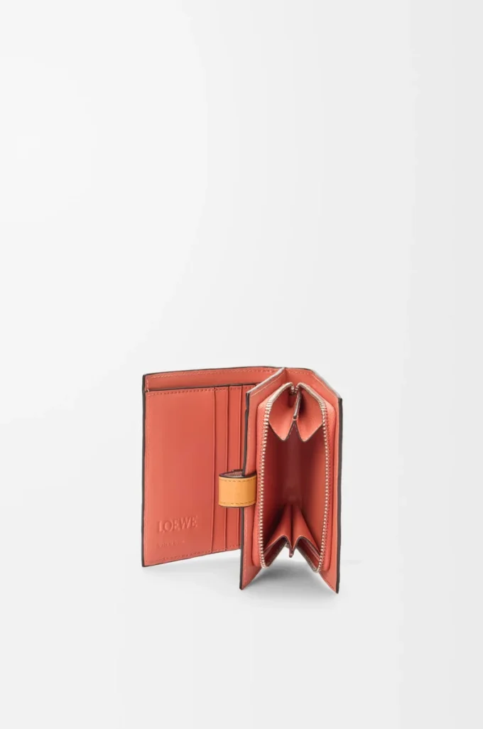 Compact zip wallet in soft grained calfskin Light Oat/Honey Compact zip wallet in soft grained calfskin Light Oat/Honey