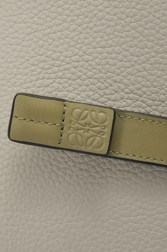 Compact zip wallet in soft grained calfskin Shell Grey/Eucalyptus Compact zip wallet in soft grained calfskin Shell Grey/Eucalyptus