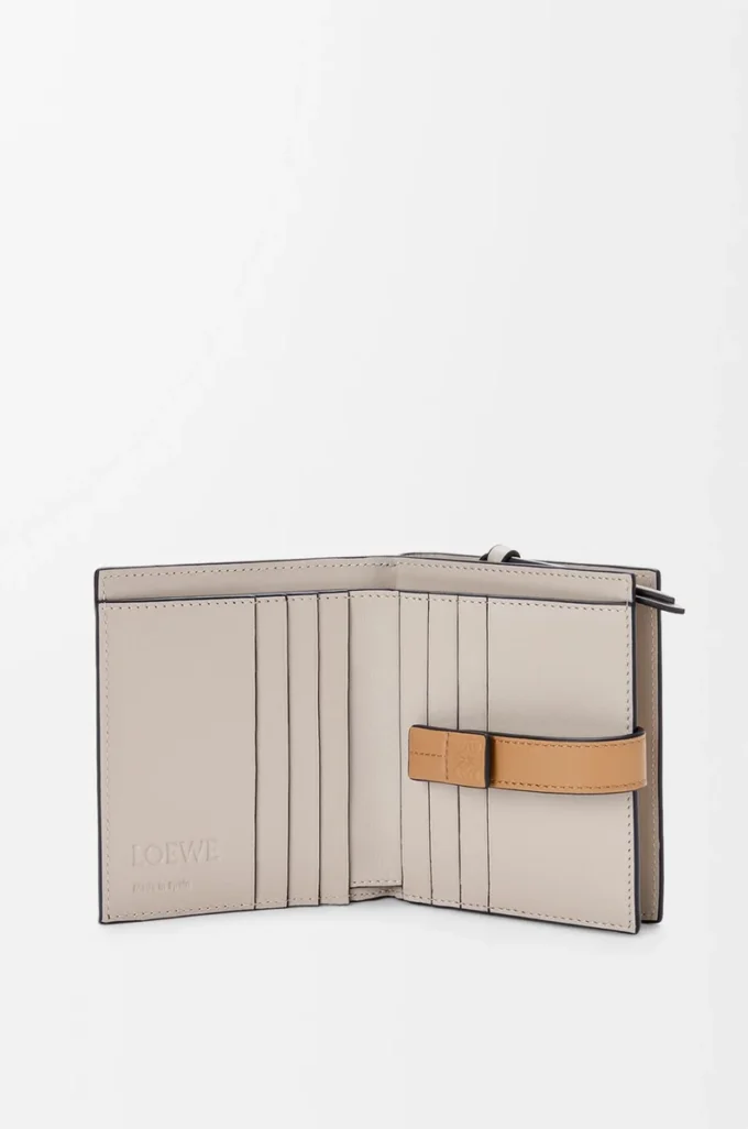 Compact zip wallet in soft grained calfskin Taupe/Gold Compact zip wallet in soft grained calfskin Taupe/Gold