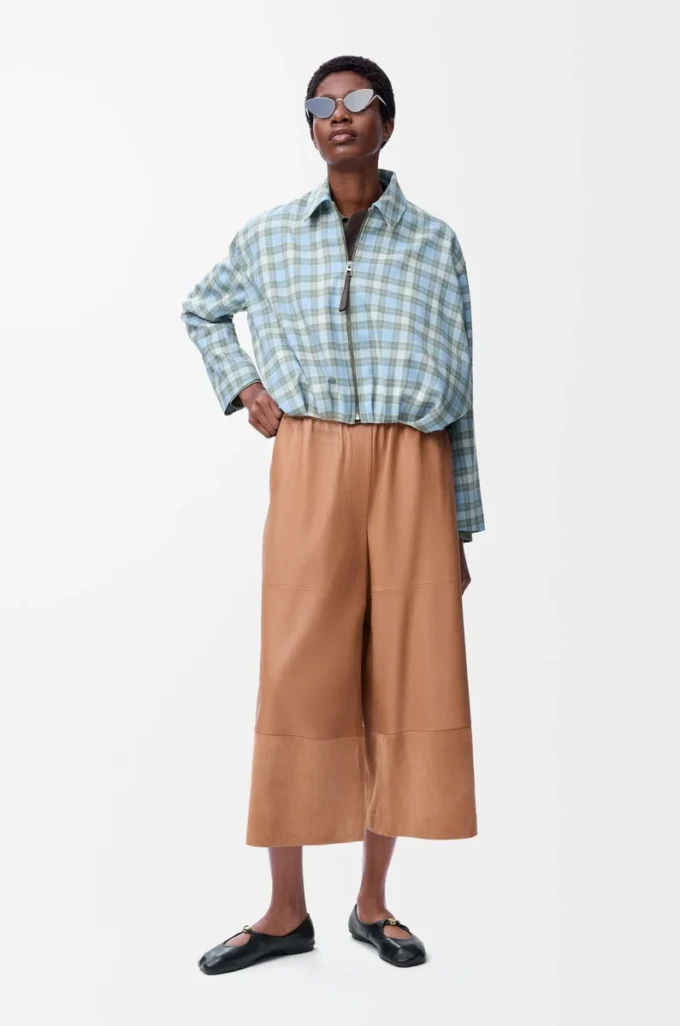 Cropped trousers in nappa lambskin and suede goatskin Toffee Cropped trousers in nappa lambskin and suede goatskin Toffee