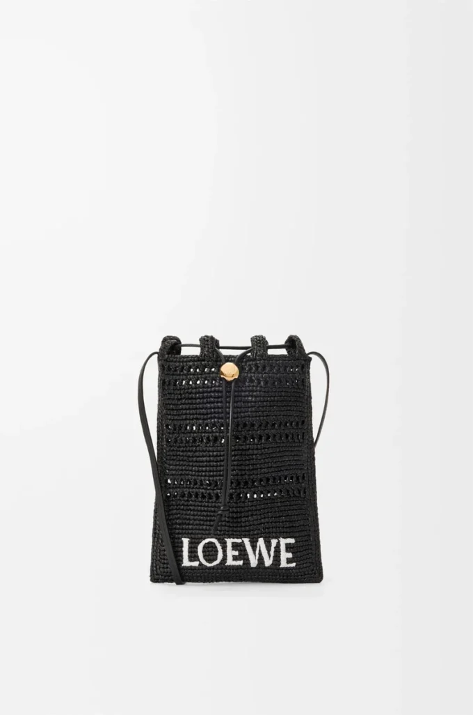 Drawstring pocket in raffia Black
