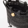 Drawstring pocket in raffia Black