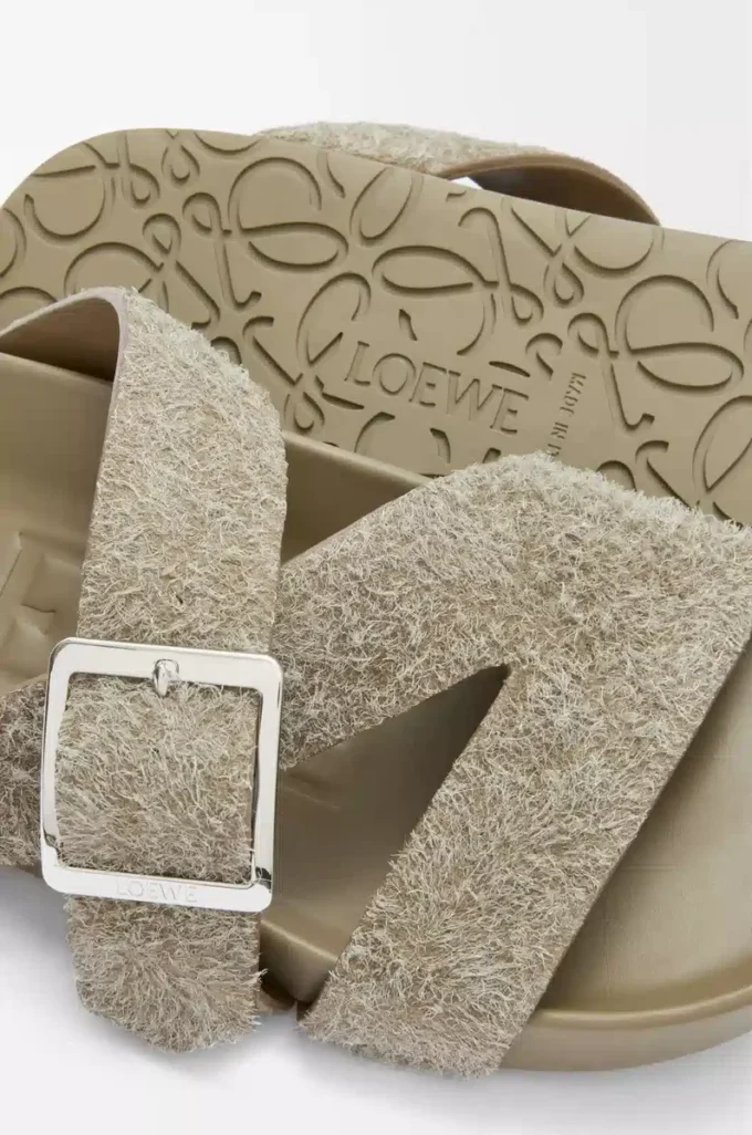 Ease Buckle slide in brushed suede Khaki Green