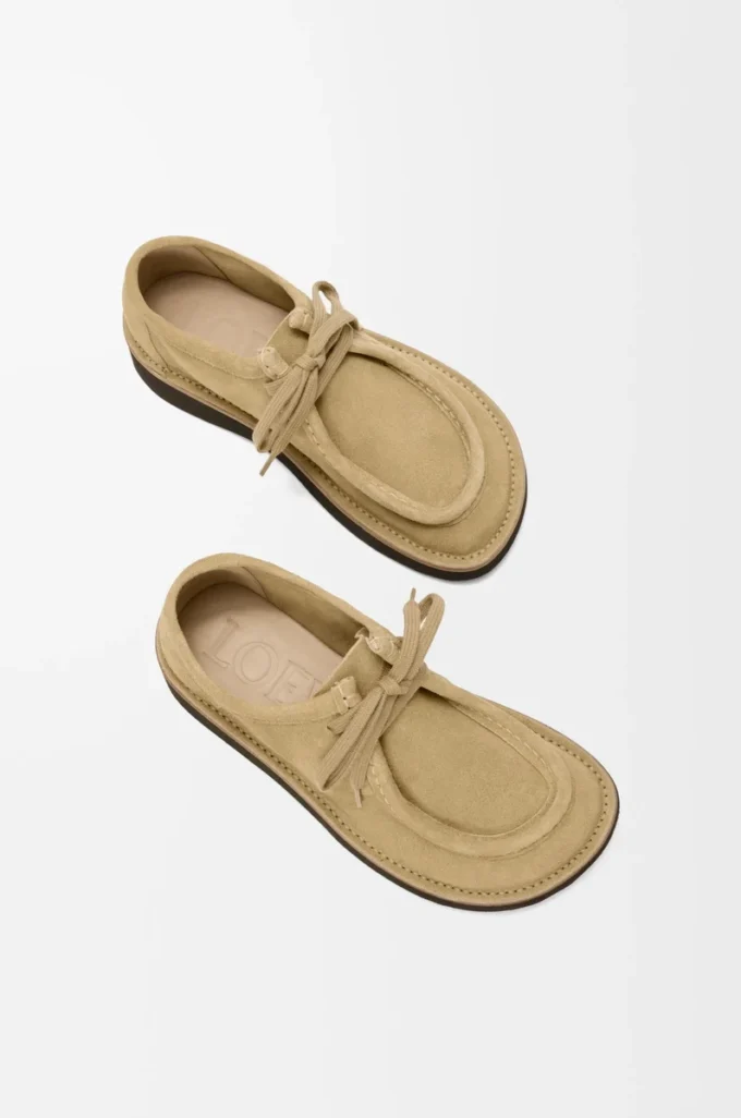 Faro lace-up in suede calfskin Sahara